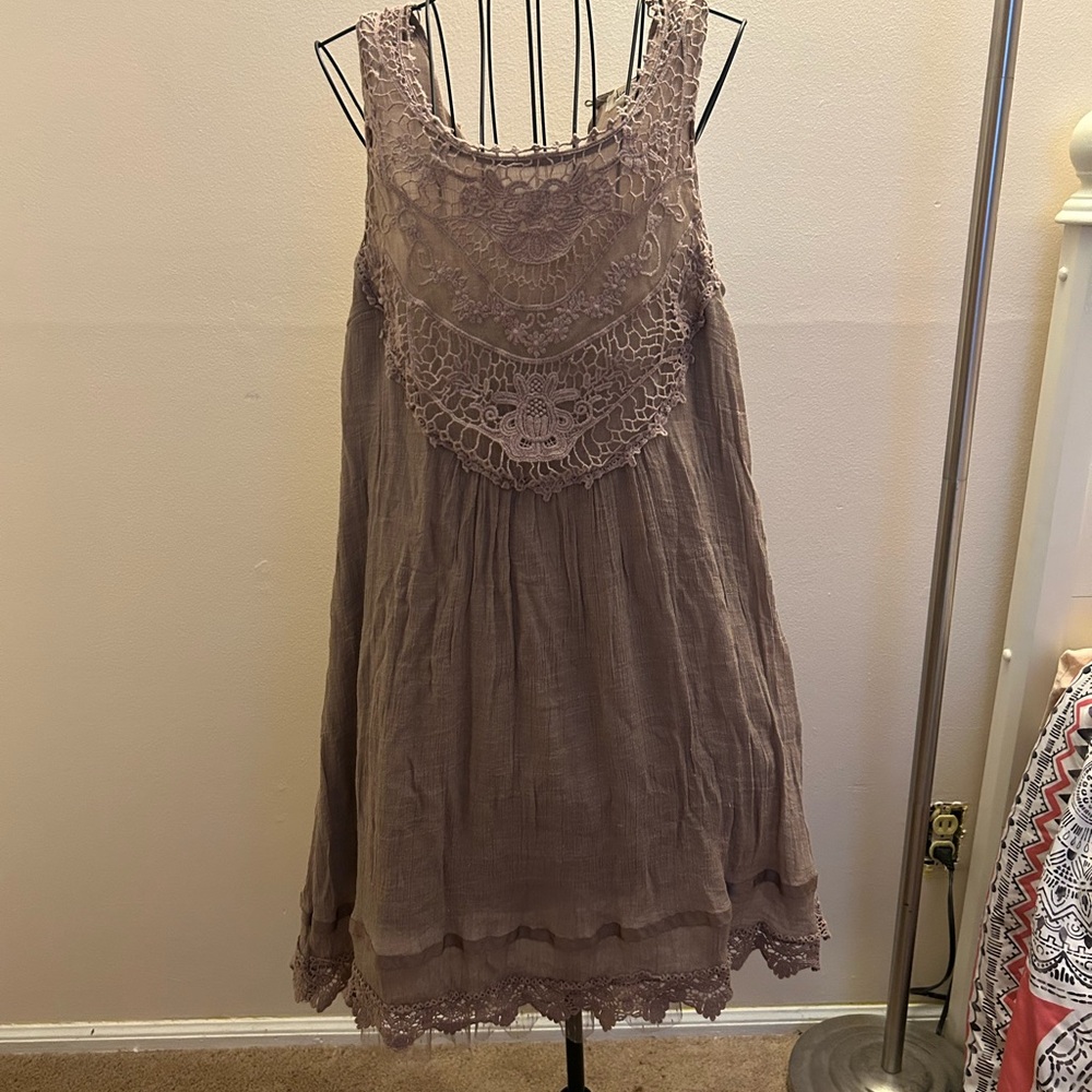 Indigo Soul Elegant Lace Trimmed Dress in Mauve